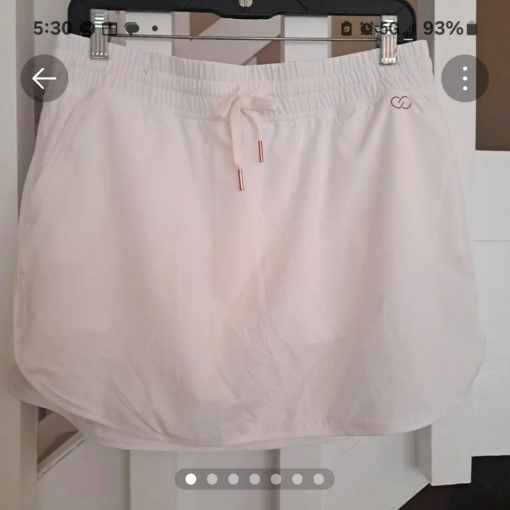 Calia  White Tennis Skort sz M EUC by Carrie Underwood